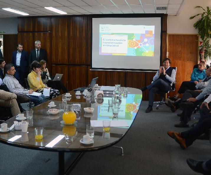 Javier Ibañez en la presentación de la Sede Retiro