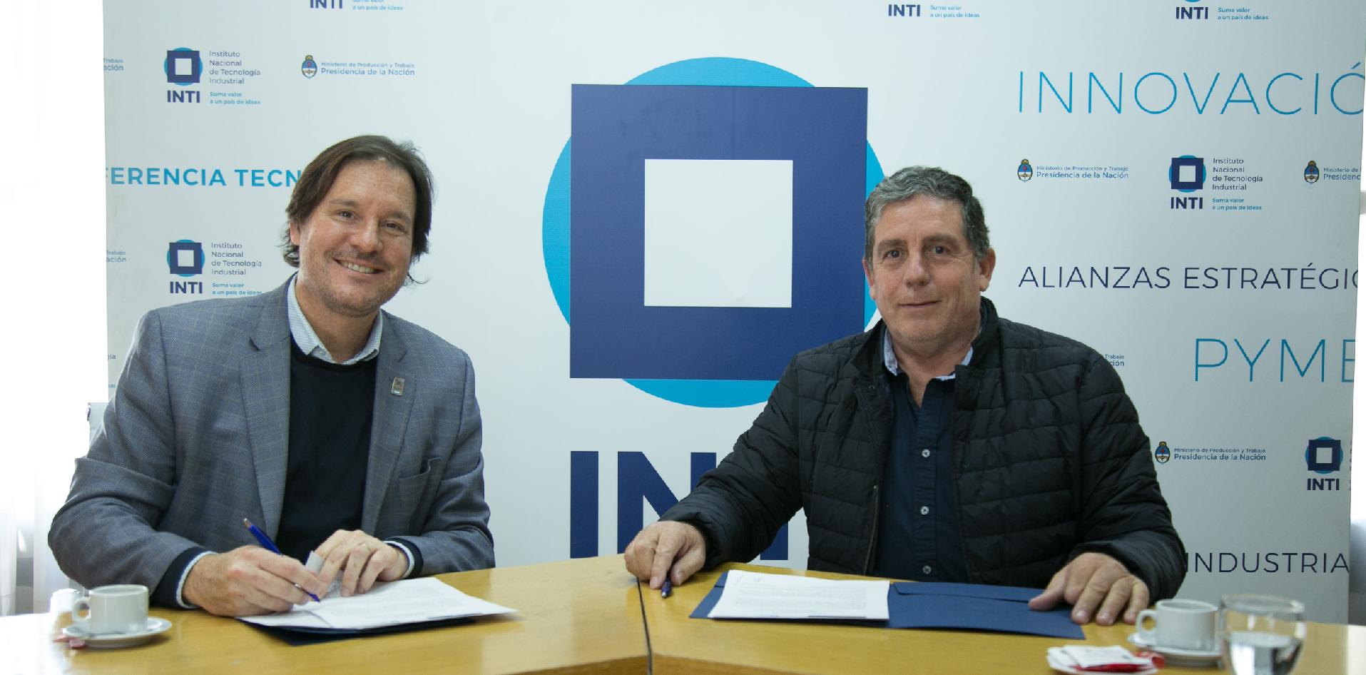 Firma de convenio con la empresa Mining World S.A.