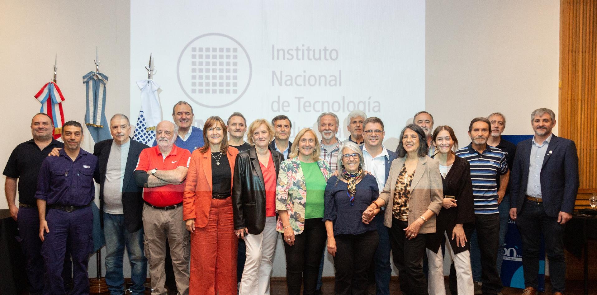 En el marco de la celebración se entregaron medallas a la trayectoria de trabajadoras y trabajadores