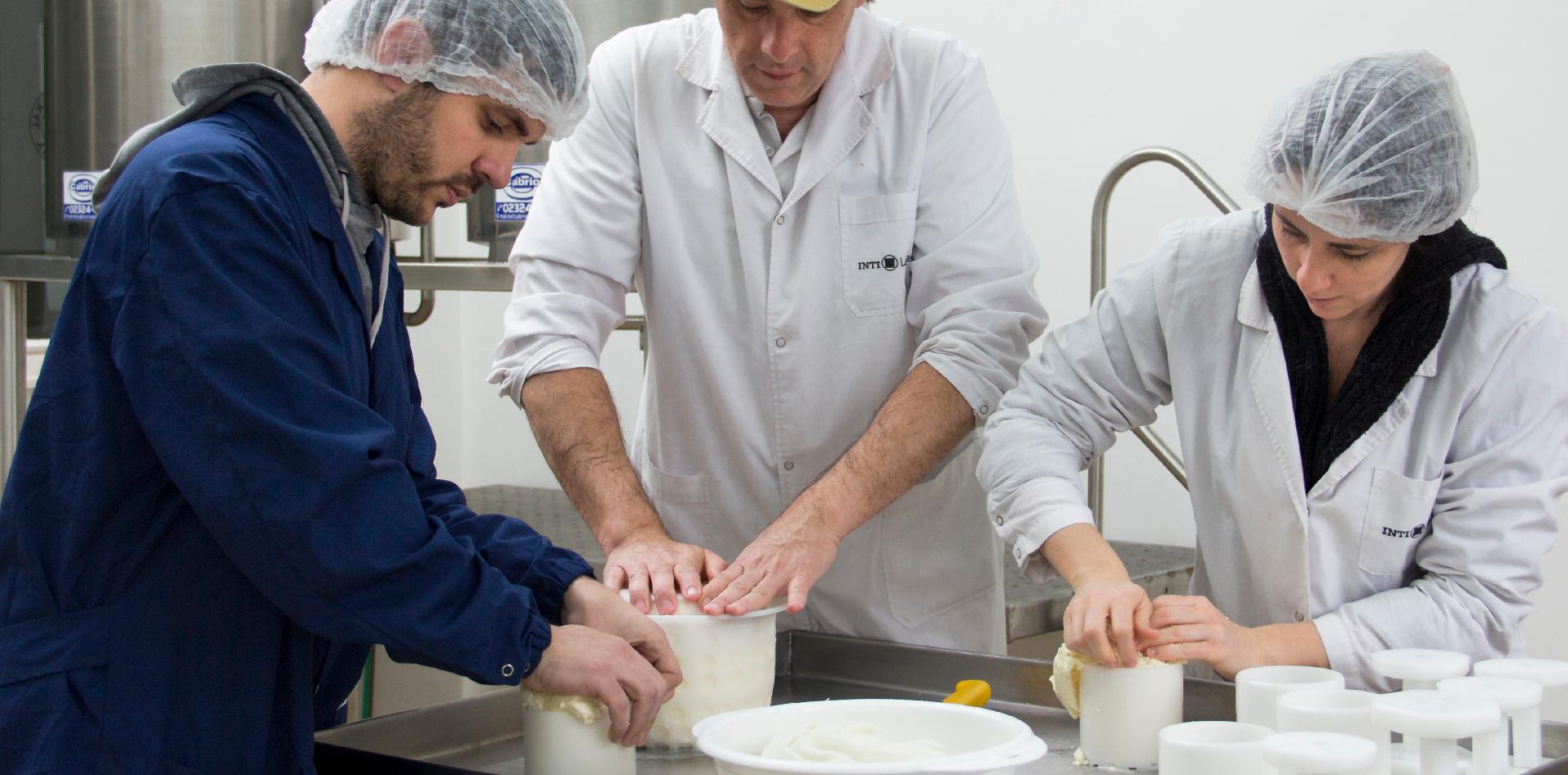 desarrollo, sustitución de importaciones, caseína, lácteos, trazabilidad