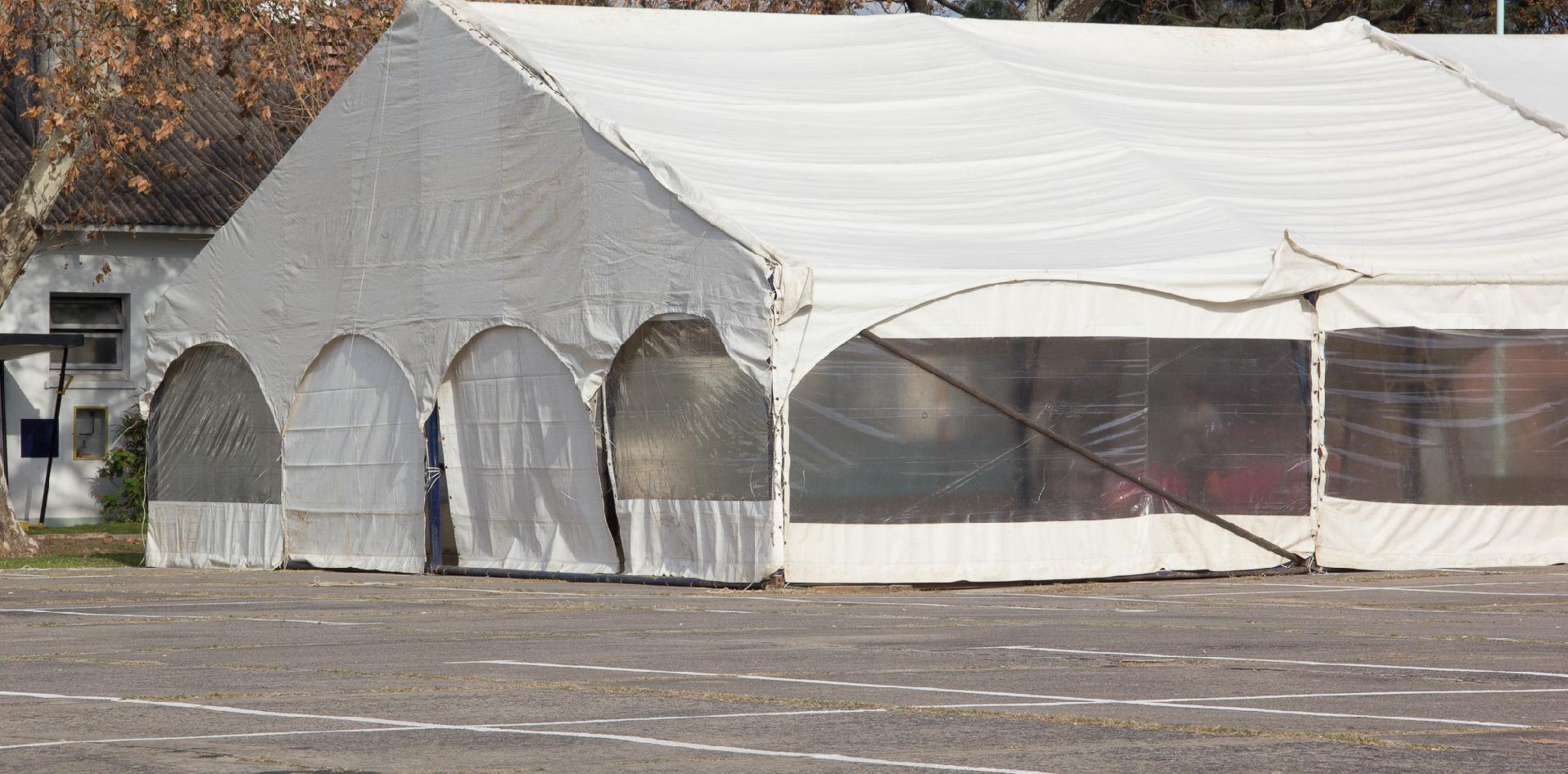 Carpa en el playón