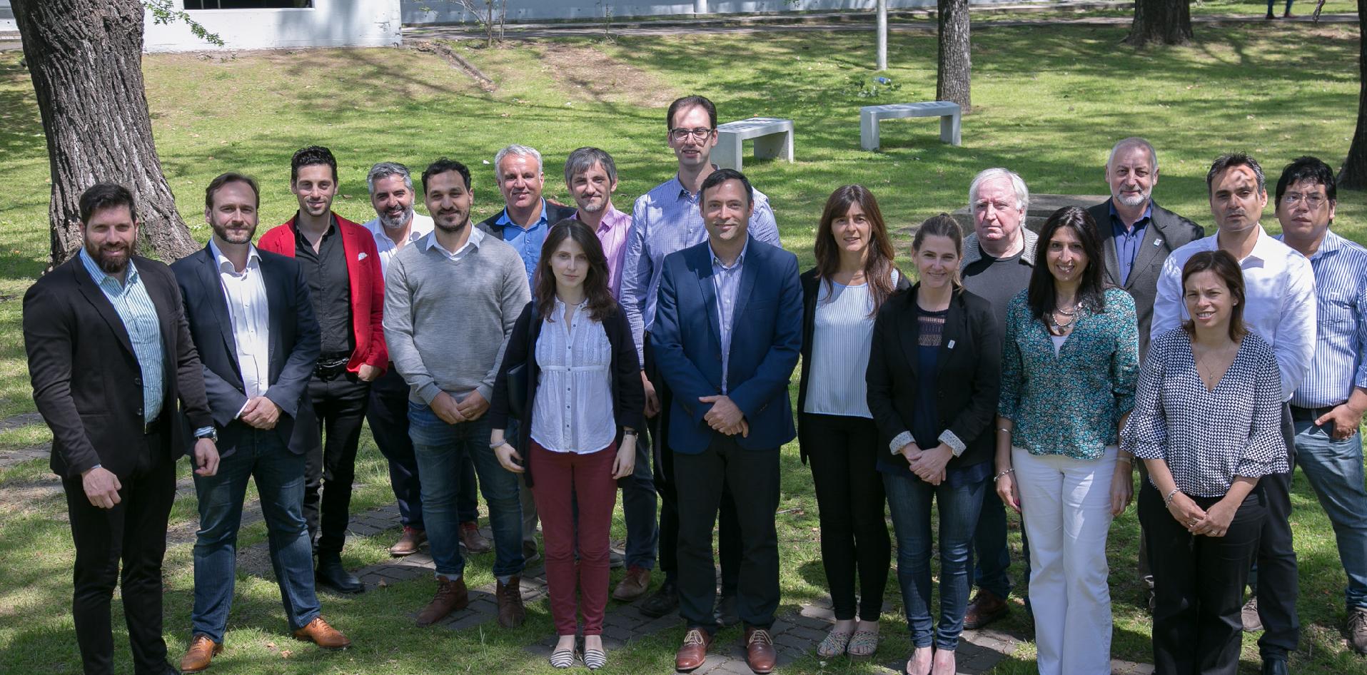 Representantes de INTI, Tecnalia y el sector privado luego de una jornada de trabajo.